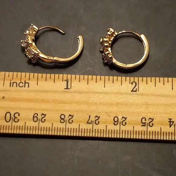 Hope Drop Earring Elephant With Zircon Gold Layered/Oro Laminado NWOT - Picture 10 of 15